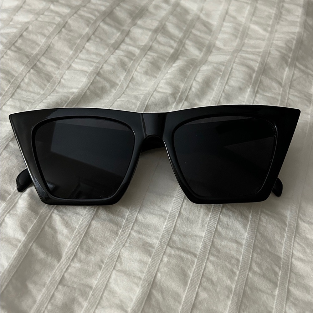 Black sunglasses